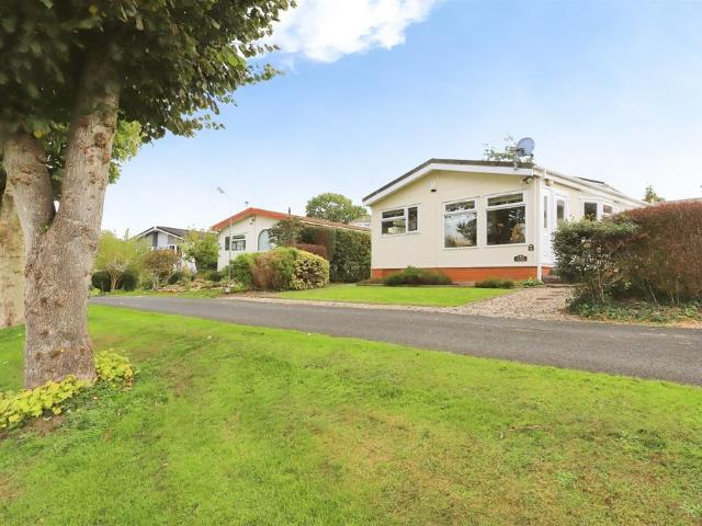 Park Home for sale in Caunsall, Wyre Forest