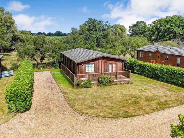 Park Home for sale in Crostwick, Norfolk