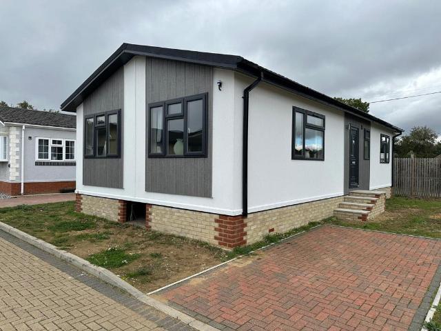 Park Home for sale in Chedburgh, Suffolk