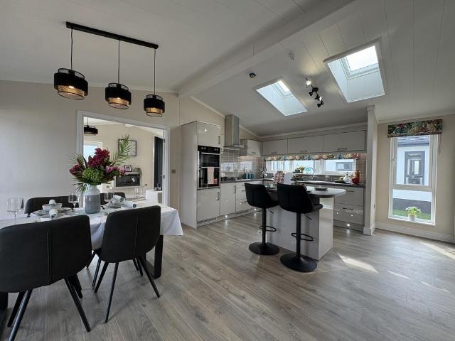 Park Home for sale in Canvey Island
