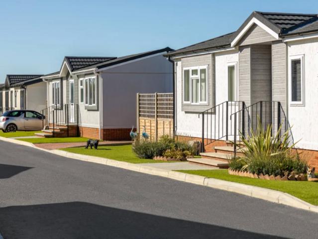 Park Home for sale in Dale Hill, Essex
