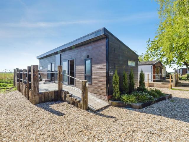 Park Home for sale in Ashby De La Launde, Lincolnshire