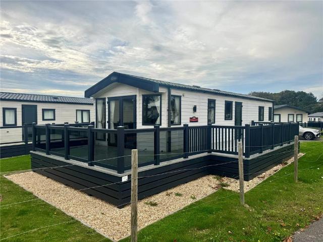 Park Home for sale in Old Milton, Ashurst Bridge