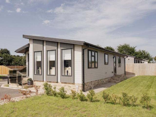 Park Home for sale in Belton, Great Yarmouth