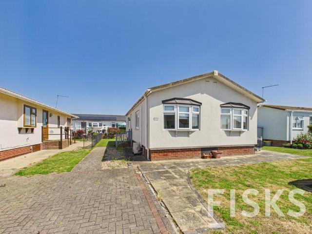 Park Home for sale in Canvey Island