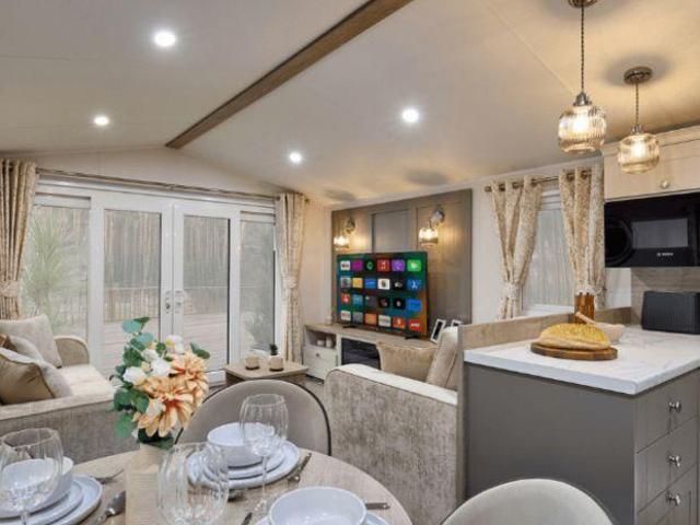 Park Home for sale in Fossebridge, Gloucestershire