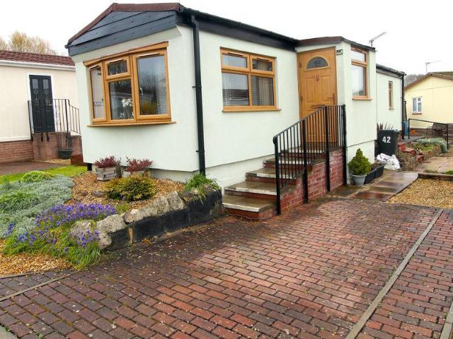 Park Home for sale in Bradley Stoke, South Gloucestershire