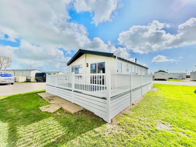 Park Home for sale in Dale Hill, Essex