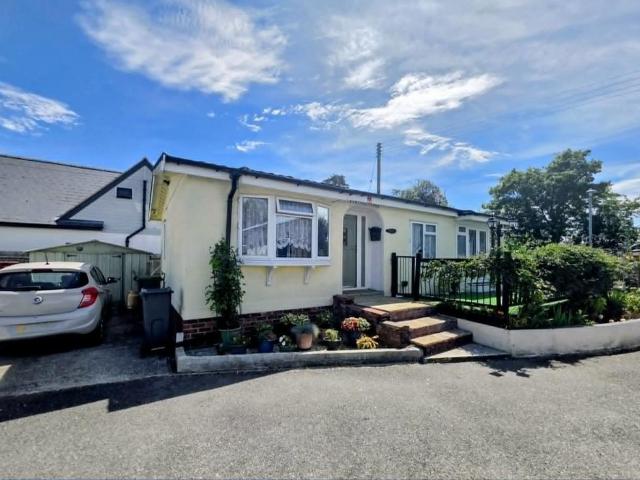 Park Home for sale in School House, Gloucestershire