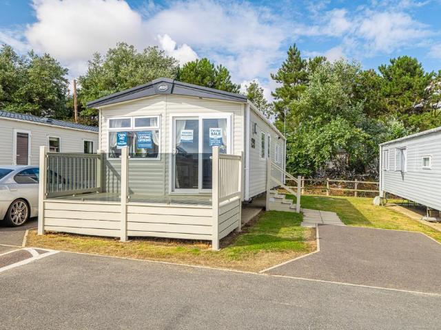 Park Home for sale in Eastbridge, Suffolk
