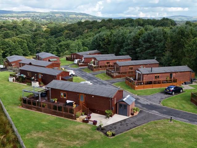 Park Home for sale in Brockhall Village, Paradise