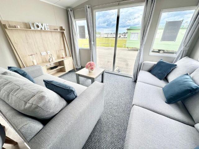 Park Home for sale in Dale Hill, Essex