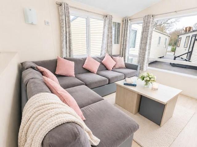 Park Home for sale in Kelsale cum Carlton, Eastbridge