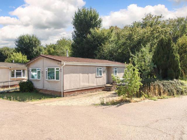 Park Home for sale in Cholesbury-cum-St Leonards, Chesham