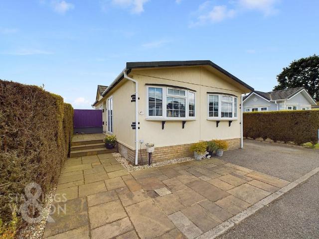 Park Home for sale in Four Oaks Park, Mid Suffolk