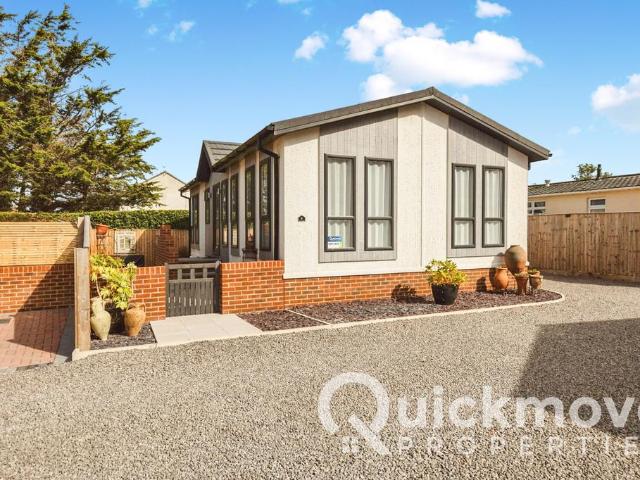 Park Home for sale in Swindon, Golden Valley