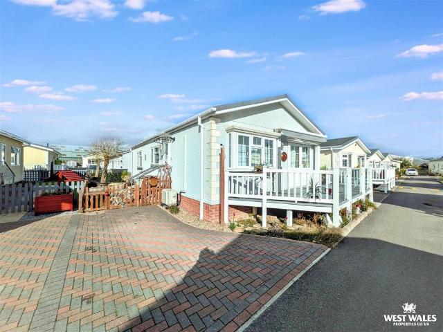 Park Home for sale in Whitland