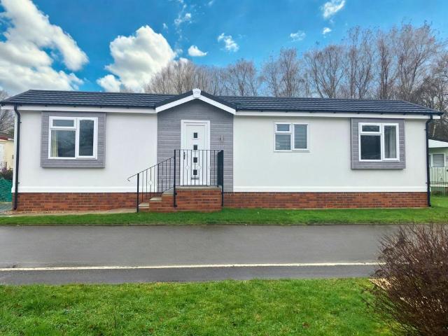 Park Home for sale in Higham Wood, Bourne Vale