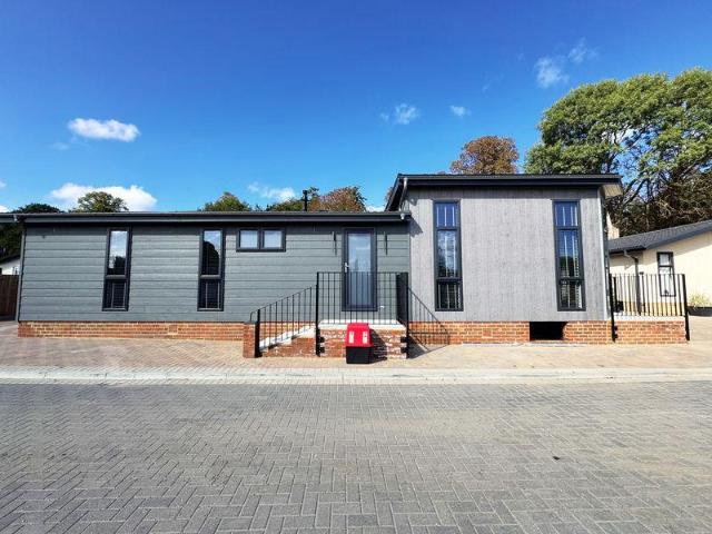 Park Home for sale in Row Town, Surrey