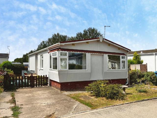 Park Home for sale in Alderminster, Warwickshire