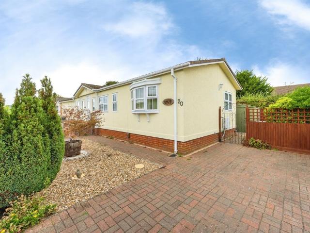 Park Home for sale in Leighton-Linslade, Leighton Buzzard