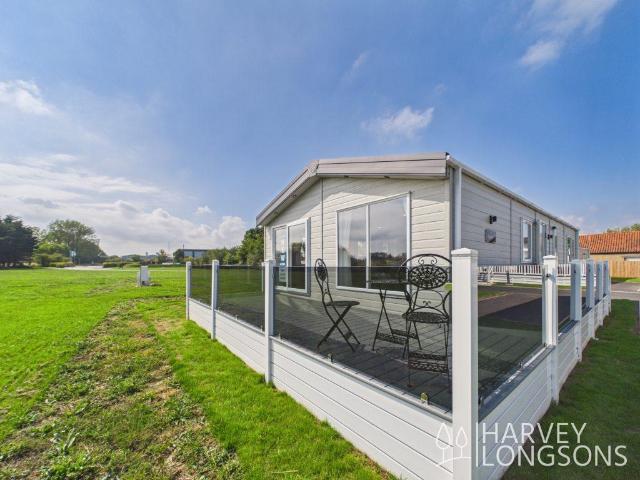 Park Home for sale in Eastbridge, Suffolk