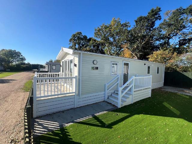 Park Home for sale in Eastbridge, Suffolk