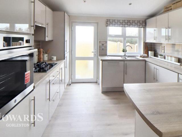 Park Home for sale in Belton with Browston, Stokesby