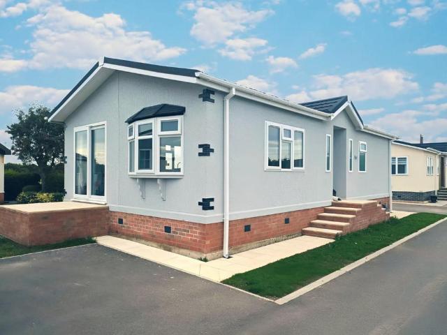 Park Home for sale in Holme Pierrepont, Barton In Fabis
