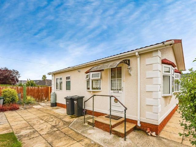 Park Home for sale in Barton Stacey, Hampshire