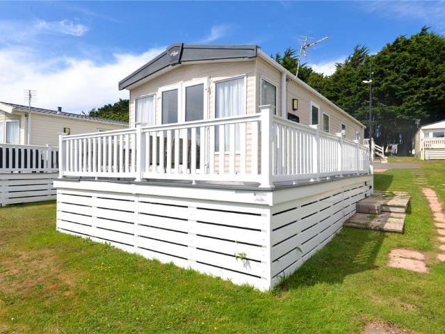 Park Home for sale in Milford-on-Sea, Ashurst Bridge