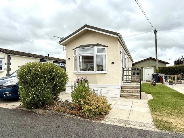 Park Home for sale in Cabus, Lancashire