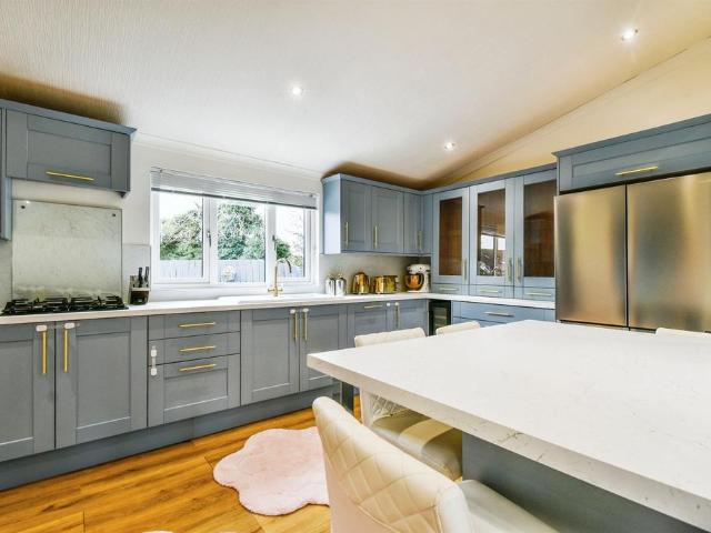 Park Home for sale in Barmby Moor