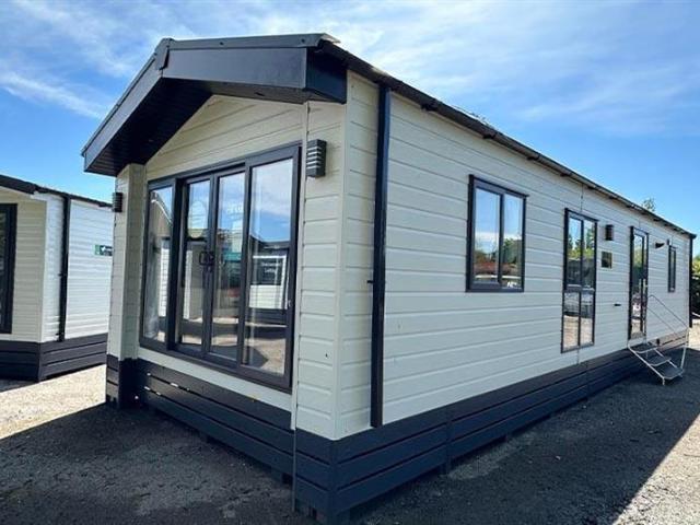 Park Home for sale in Fordham Heath, Essex