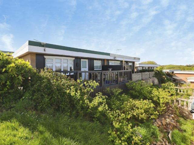Park Home for sale in Lavernock, Wales