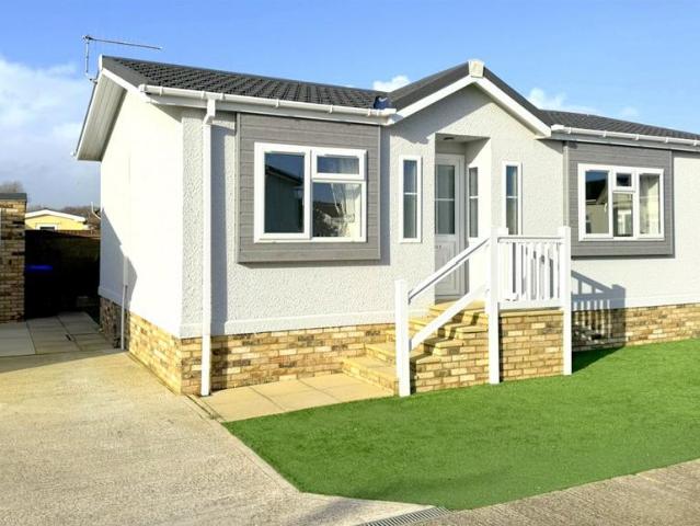 Park Home for sale in Fishersgate, West Sussex