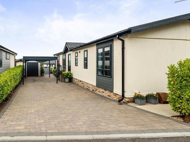 Park Home for sale in Corfe Mullen, East Dorset