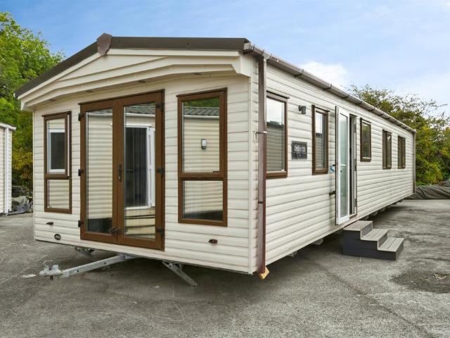 Park Home for sale in Ashby De La Launde, Lincolnshire