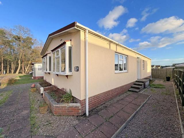 Park Home for sale in Eastbridge, Suffolk