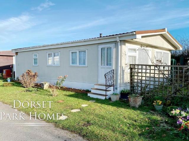 Park Home for sale in West Moors, Ferndown