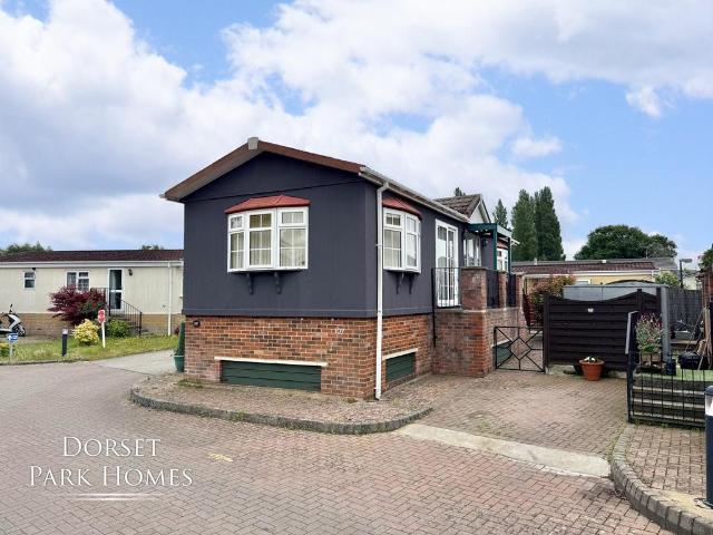 Park Home for sale in Jumpers Corner, Christchurch
