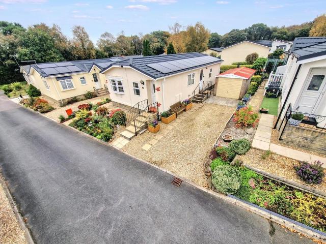Park Home for sale in Weir Quay, Devon
