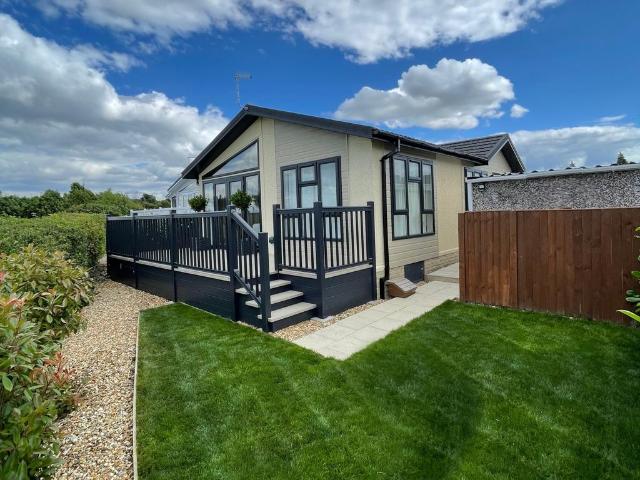 Park Home for sale in Barway, Cambridgeshire