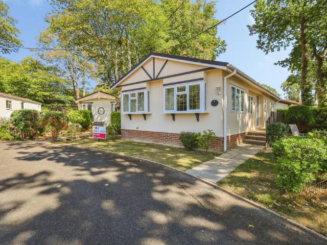 Park Home for sale in Cross In Hand, East Sussex