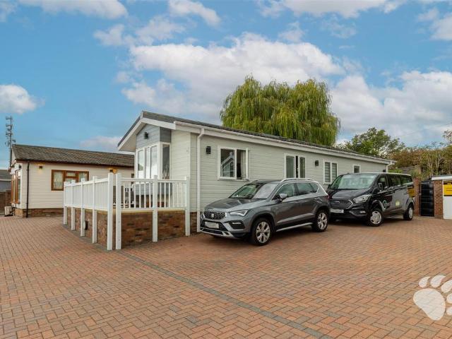 Park Home for sale in Chelmsford, Essex