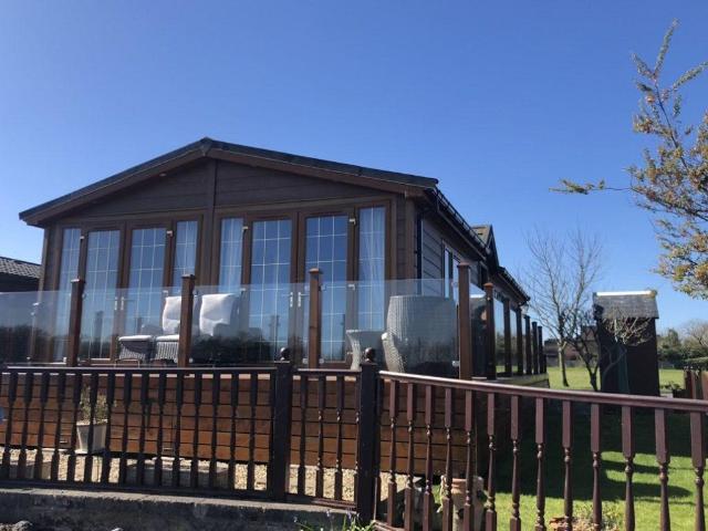 Park Home for sale in Cabus, Lancashire