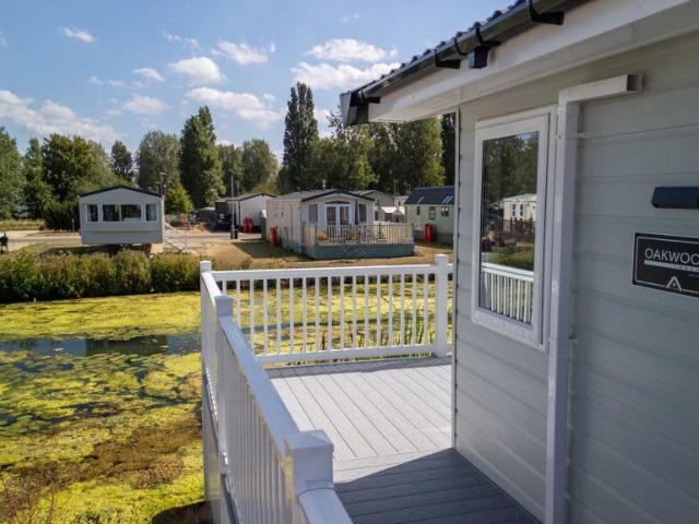 Park Home for sale in Crow Lane Industrial Estate, Northampton