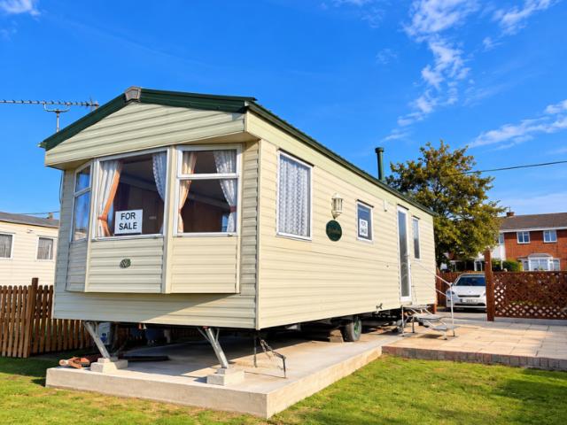 Park Home for sale in Seasalter, Canterbury
