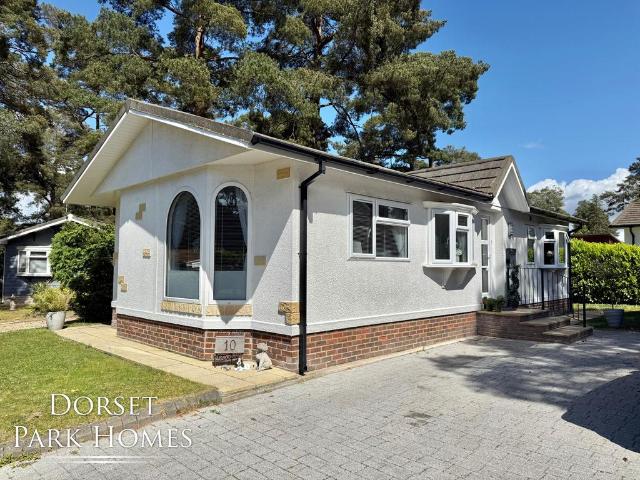 Park Home for sale in Parley Cross, Ferndown