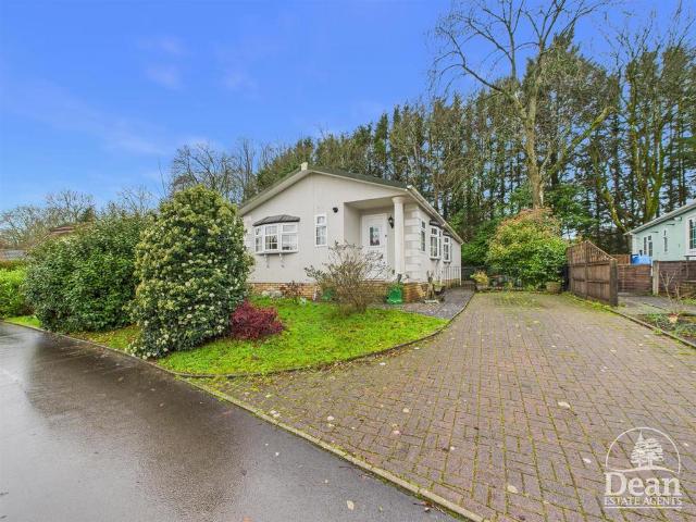 Park Home for sale in Alvington, Bromsberrow Heath